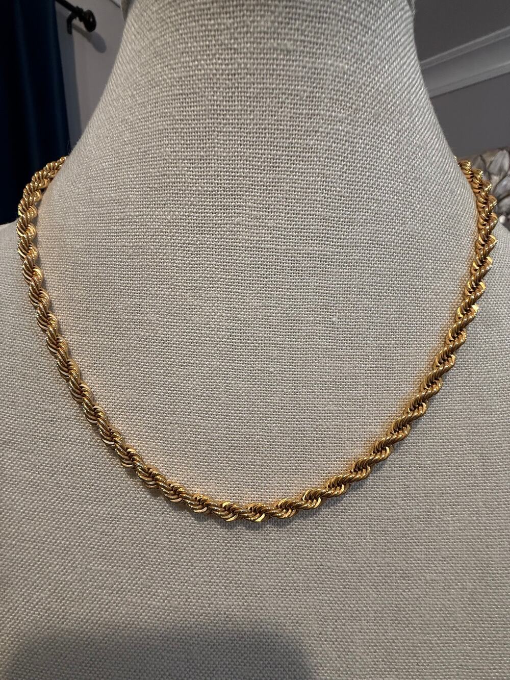 Vintage Signed Monet Gold Tone Rope Chain Necklace 19“
